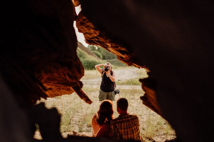 Grand Rapids Wedding photographer https://www.alyssadphotography.com/